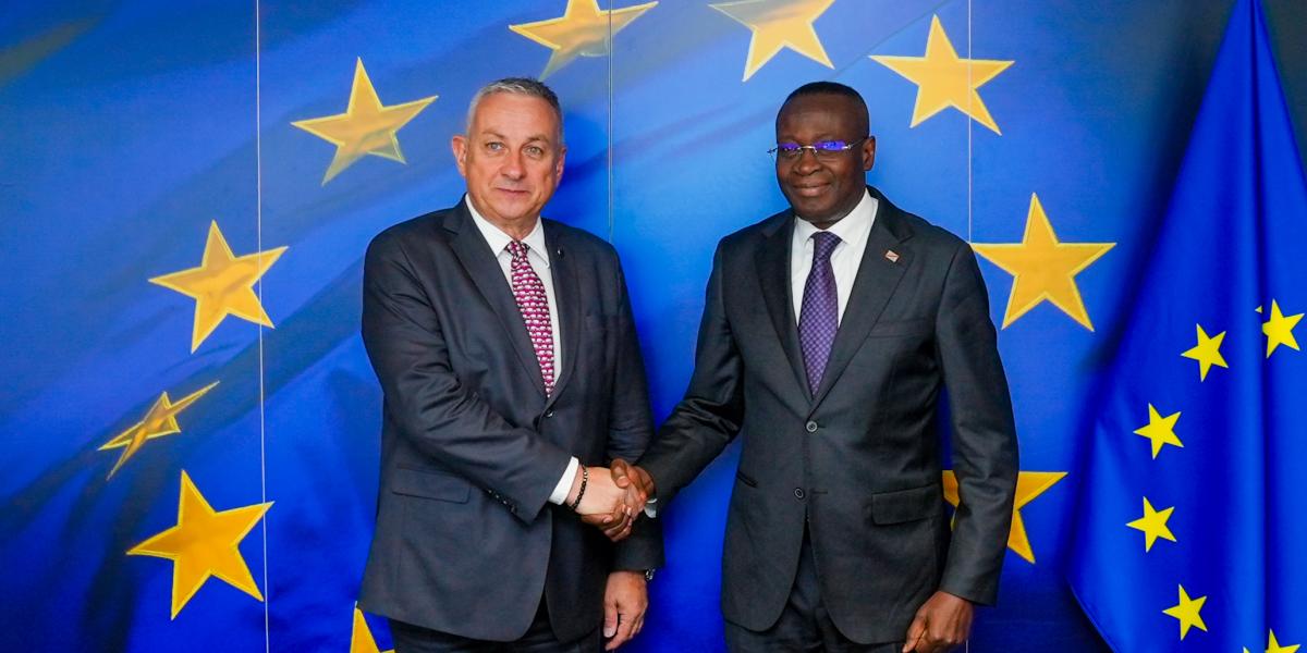 Vice-premier ministre congolais de l'économie, Daniel Mukoko Samba et Jozef Síkela, Commissaire européen chargé des Partenariats internationaux 