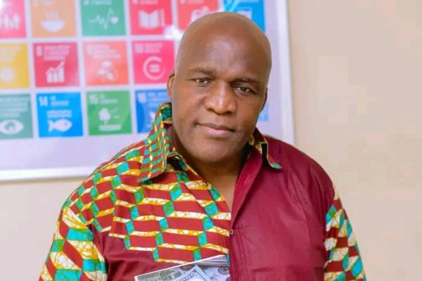 Al Kitenge, expert économiste