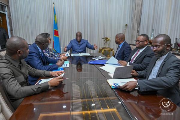 Félix Antoine Tshisekedi lors d'un réunion de conjoncture économique