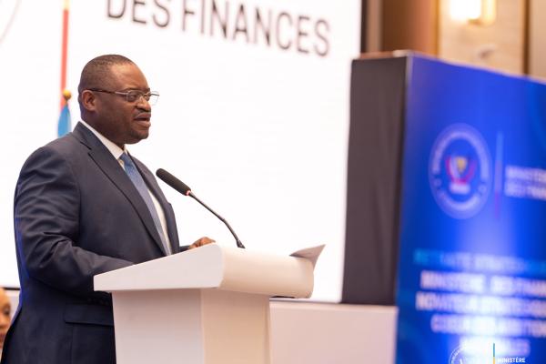 Ministre des finances publiques de la RDC, Doudou Fwamba